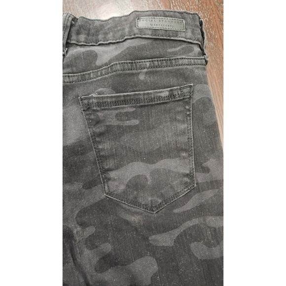 Social Standard by Sanctuary Womens Mid-Rise‎ Ankle Skinny Jean Black Camo Sz 6 - Picture 7 of 11